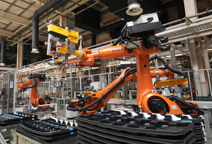 风雨洗礼中中国这些产业何以生长(图9)