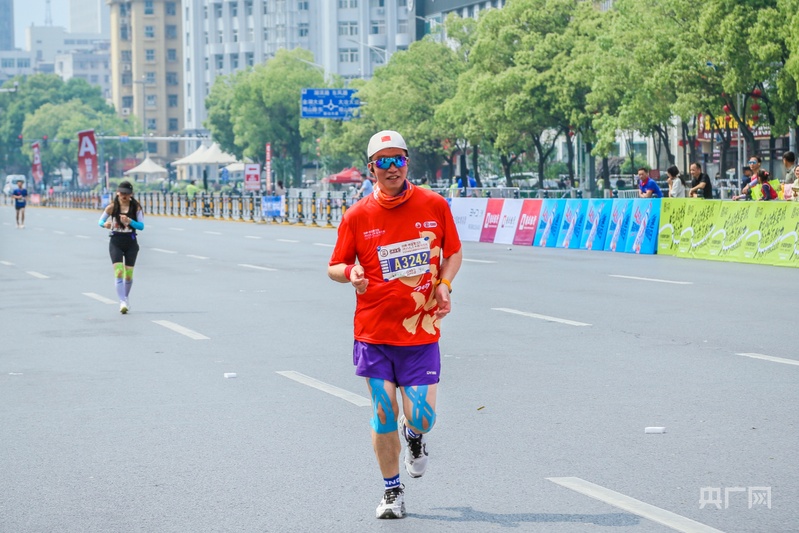2025湖北大冶半程马拉松完美收官 2万名跑者共绘铜都新画卷(图3)
