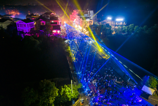 贵阳花溪五一文旅成绩单出炉 创历史新高(图2) 贵阳花溪五一文旅成绩单出炉 创历史新高(图2)