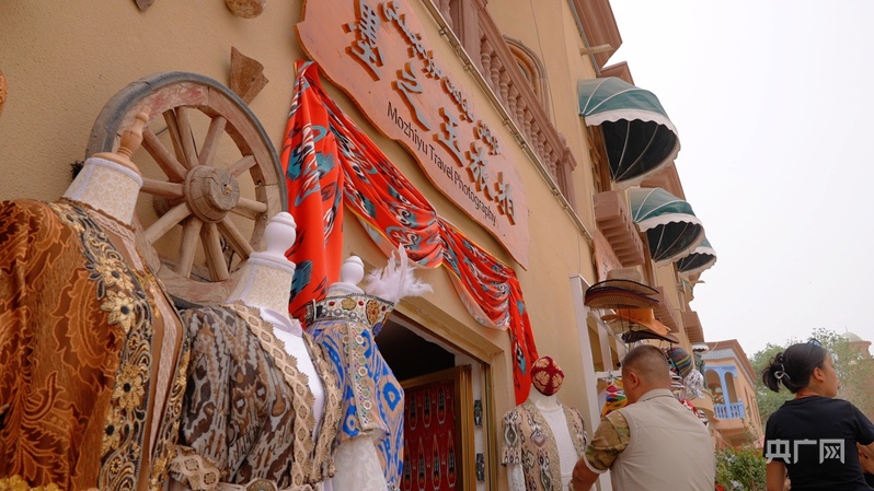 天山脚下“文旅盛宴”多元业态点燃假日经济引擎(图4)