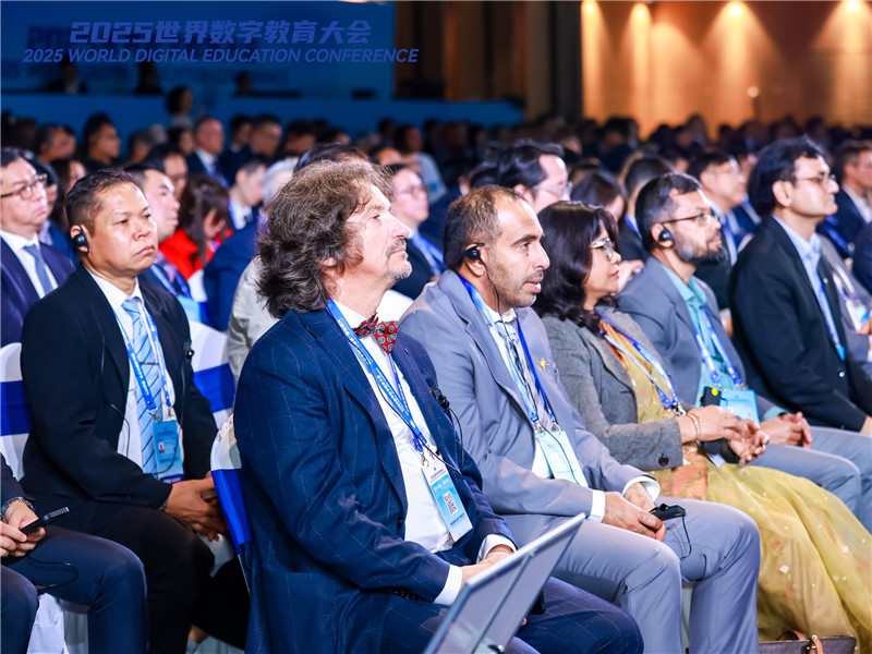 数字技术将如何撬动教育变革?2025世界数字教育大会在湖北武汉开幕(图2) 数字技术将如何撬动教育变革?2025世界数字教育大会在湖北武汉开幕(图2)