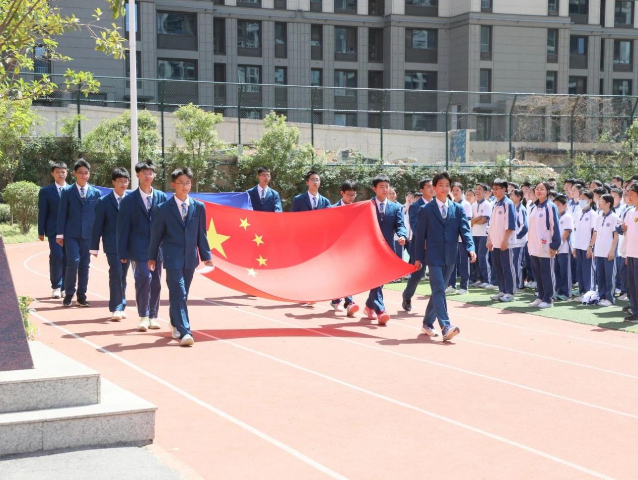 西安市航天城第三初级中学第三届体育艺术文化节暨综合素质展演盛幕(图1)