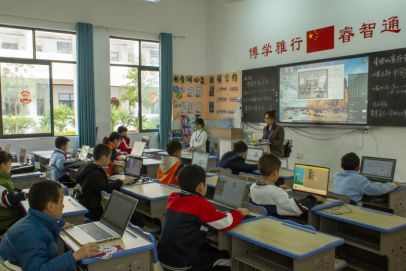 2025年崇左市中小学人工智能创新大赛暨东盟青少年人工智能教育交流活动圆满举行(图3)