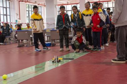 2025年崇左市中小学人工智能创新大赛暨东盟青少年人工智能教育交流活动圆满举行(图2)