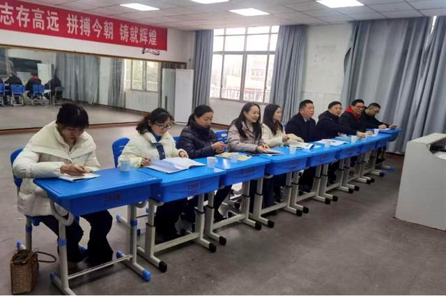 宜宾市南溪四中：集体智慧育英才思政微课展风采